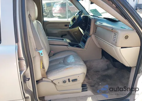 2003 Chevrolet Tahoe Lt z USA, uszkodzony, nr VIN 1GNEC13ZX3R270180